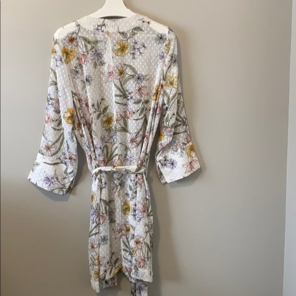 Floral Sheer Kimono - Picture 5 of 7